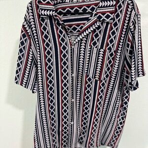 Men's Black and White Geometric Pattern Shirt